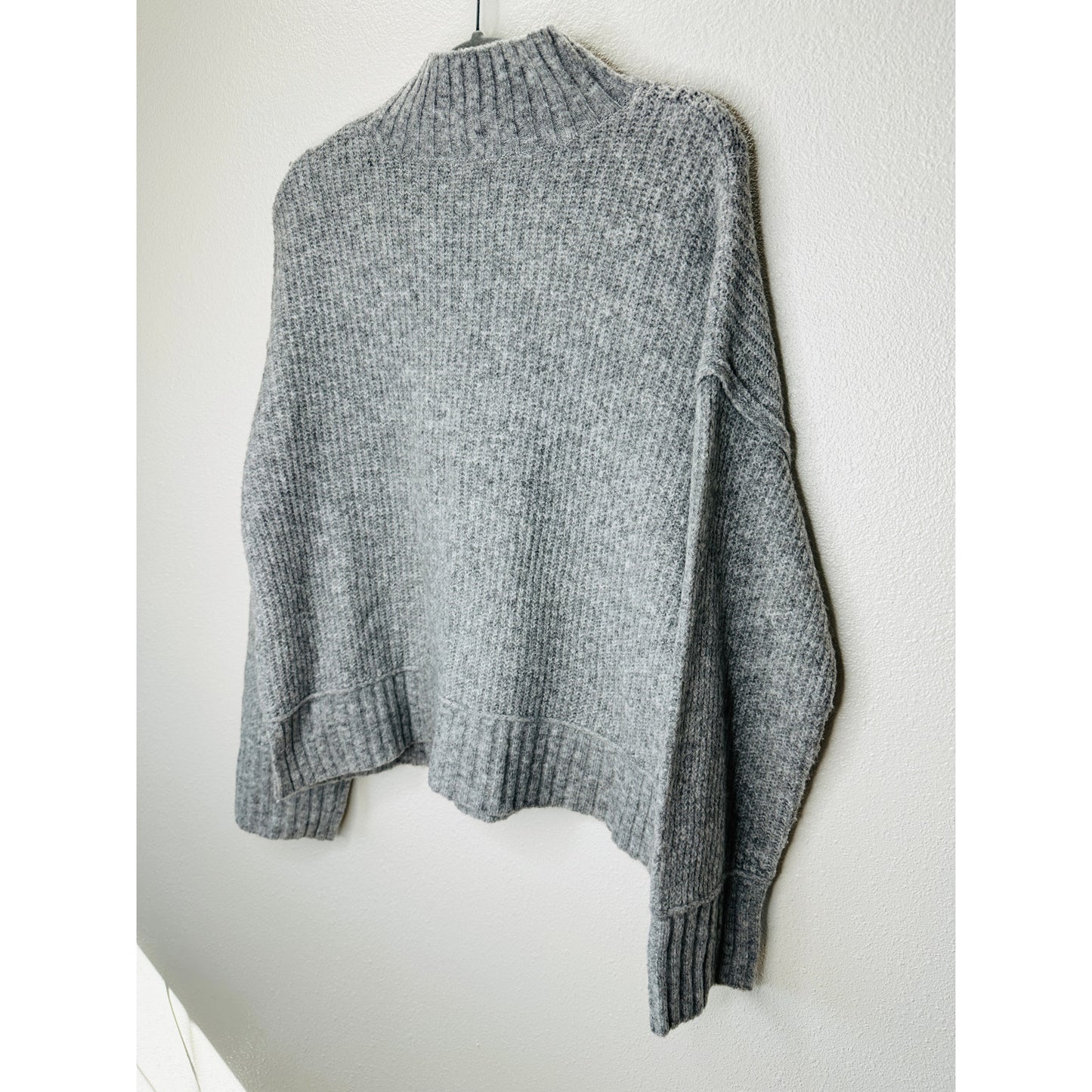 The Workshop Gray Keepin It Cozy Knit Boxy Long Sleeve Sweater M