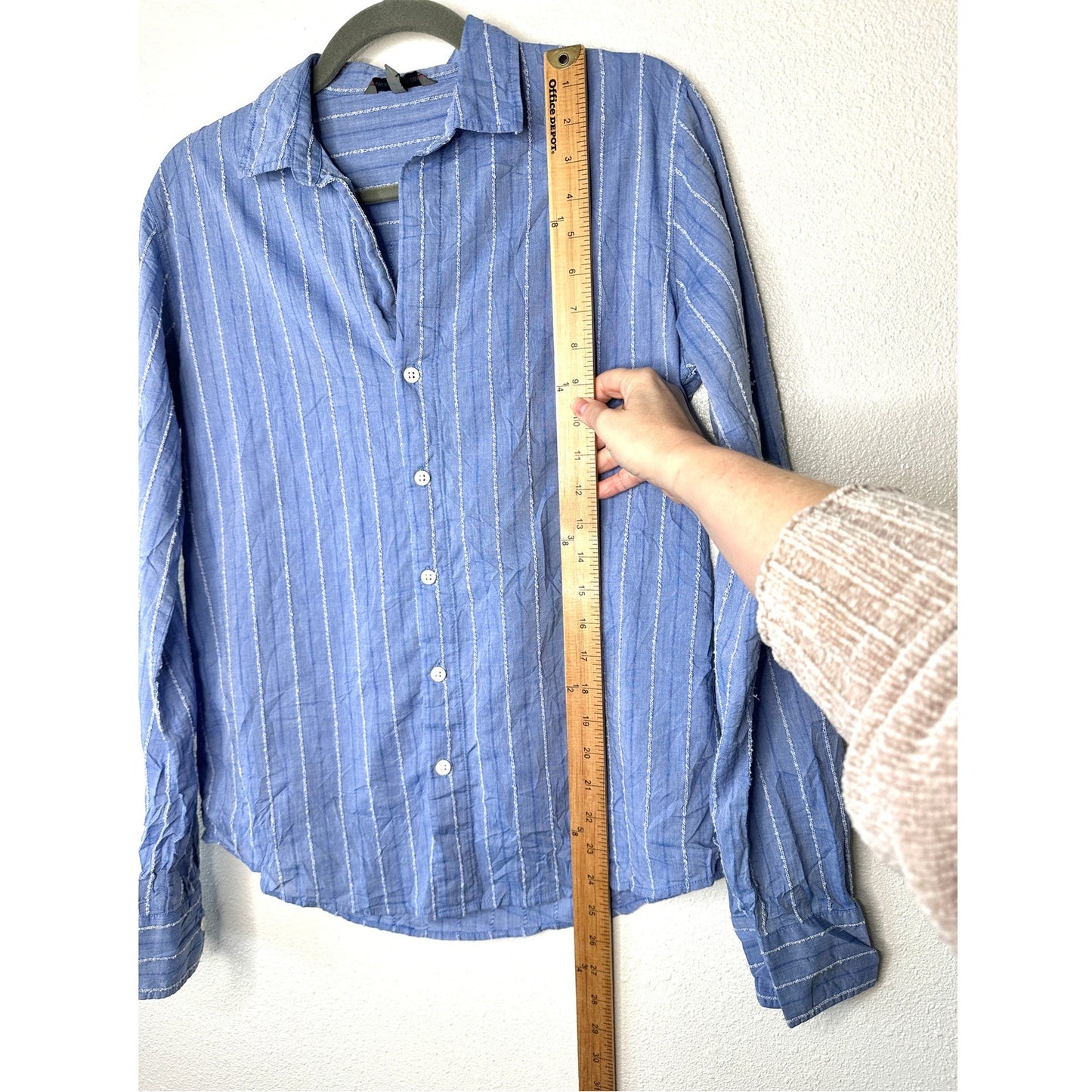 American Colors Denim Blue White Fuzzy Stitch Stripe Button Shirt M