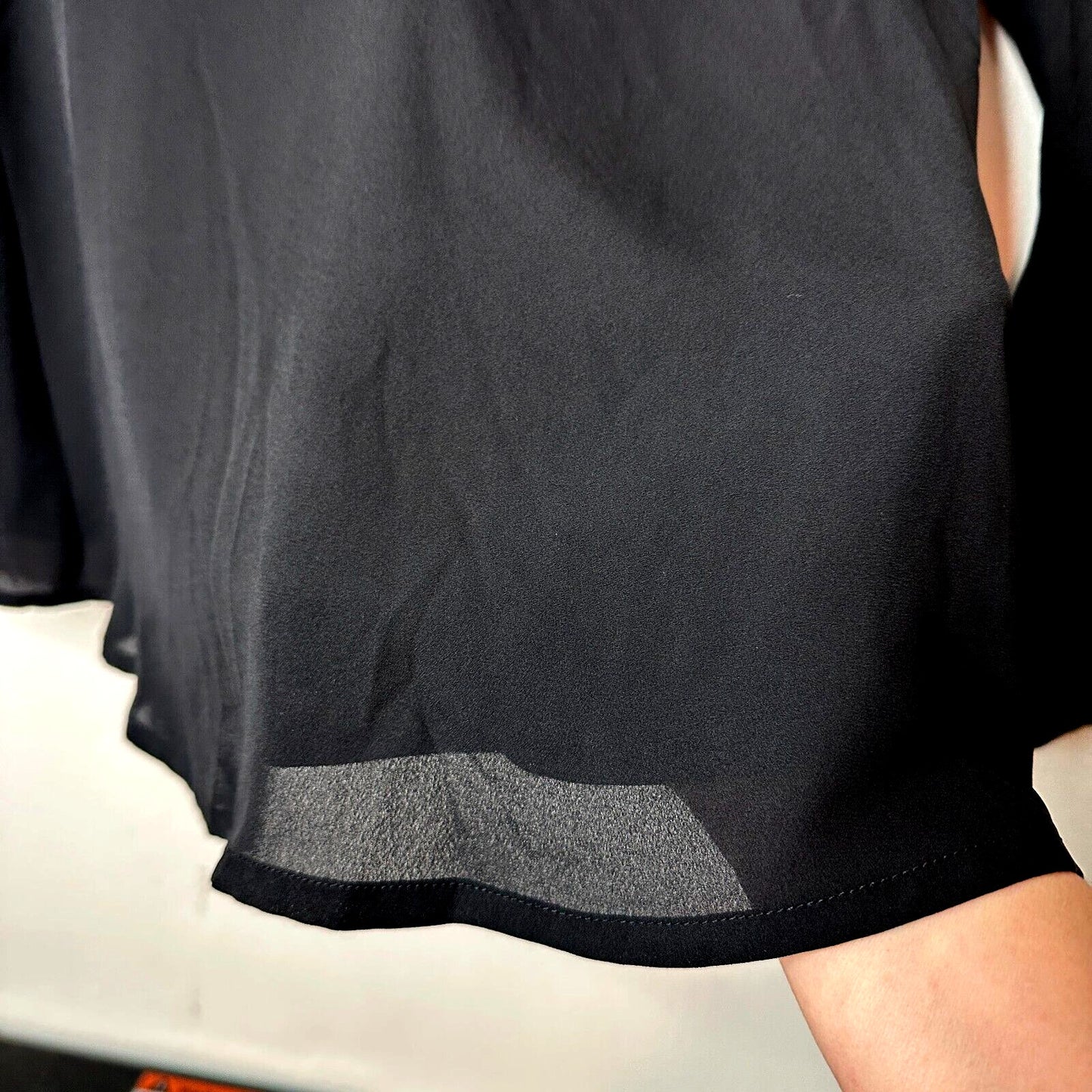 Tobi Black Cold Shoulder Long Sleeve Flowy V-Neck Keyhole Back Blouse M