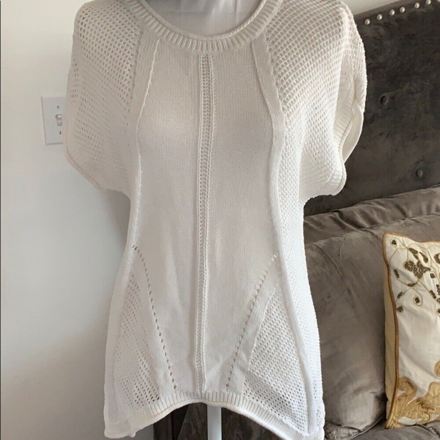 White Ivory Knit Asymmetrical Round Neck Short Sleeve Sweater S