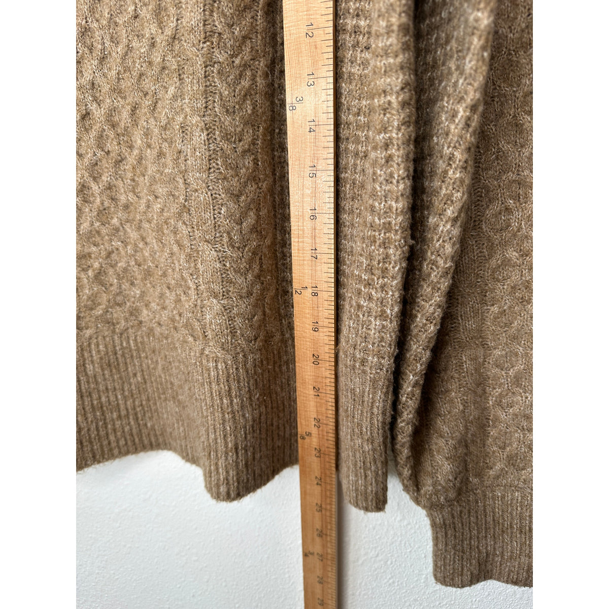 Abercombie & Fitch Tan Knit Pleated Puff Shoulder Round Neck Sweater L