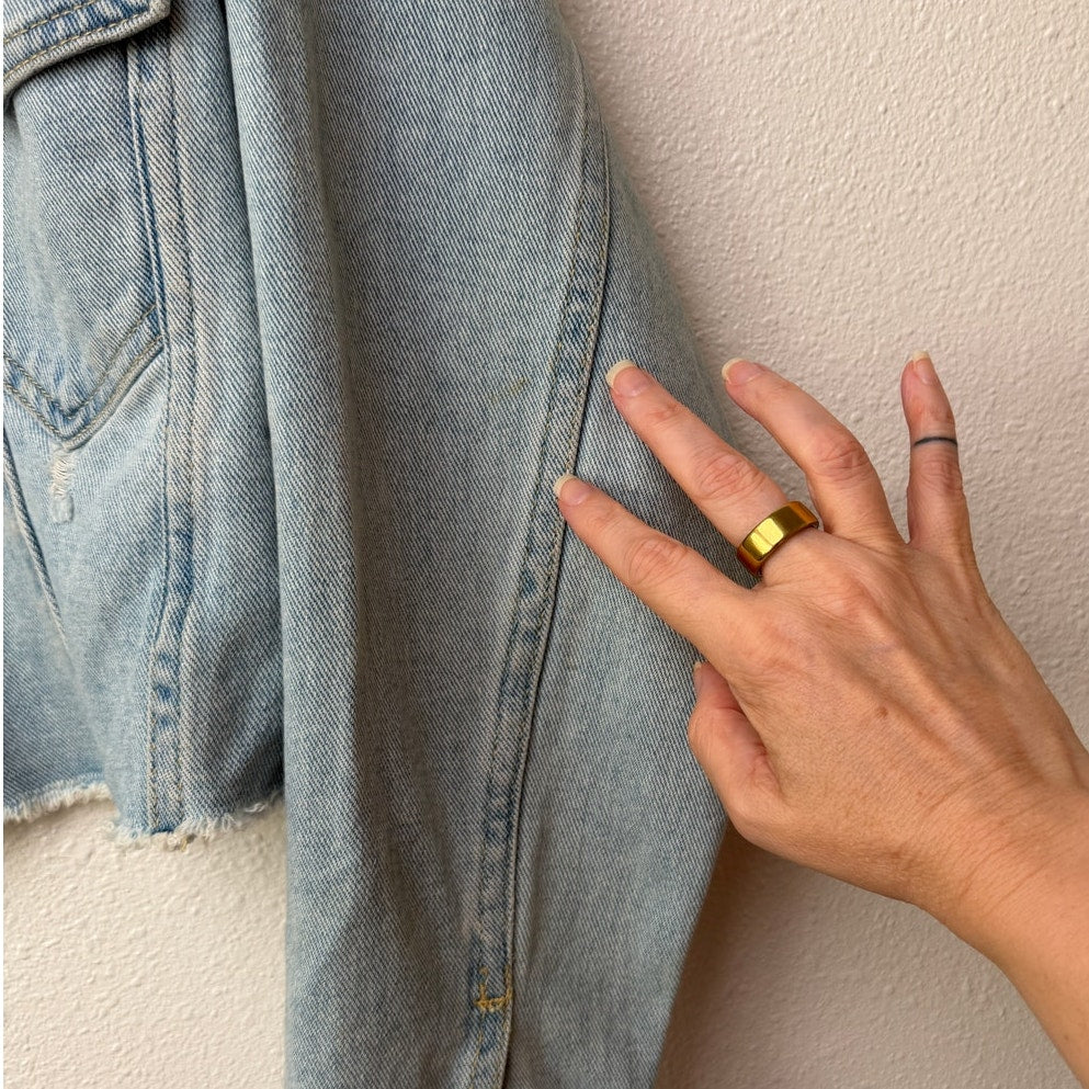 PacSun Distressed Cropped Denim Jacket Light Wash Raw Hem US M/L