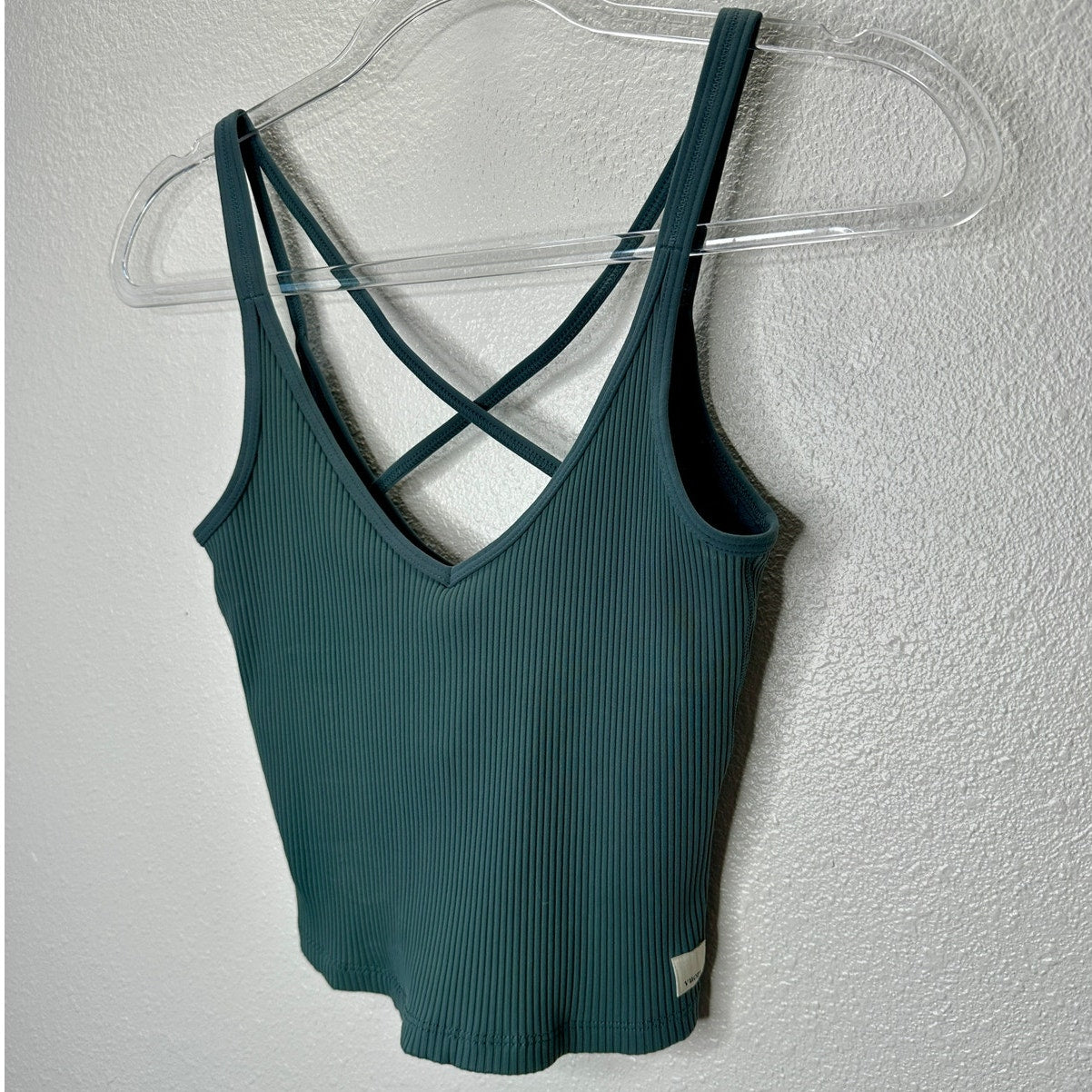 Vuori Steel Green Front V Strappy Back Rib Knit Sports Bra XS