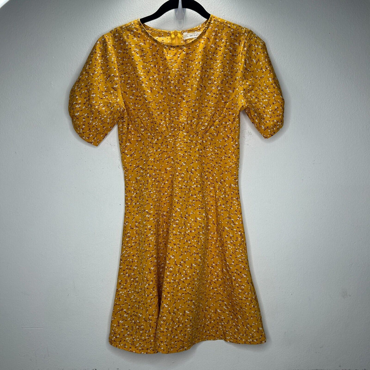 Tu by Catu Mustard Yellow White Brown Floral Short Sleeve Crew Neck Mini Dress
