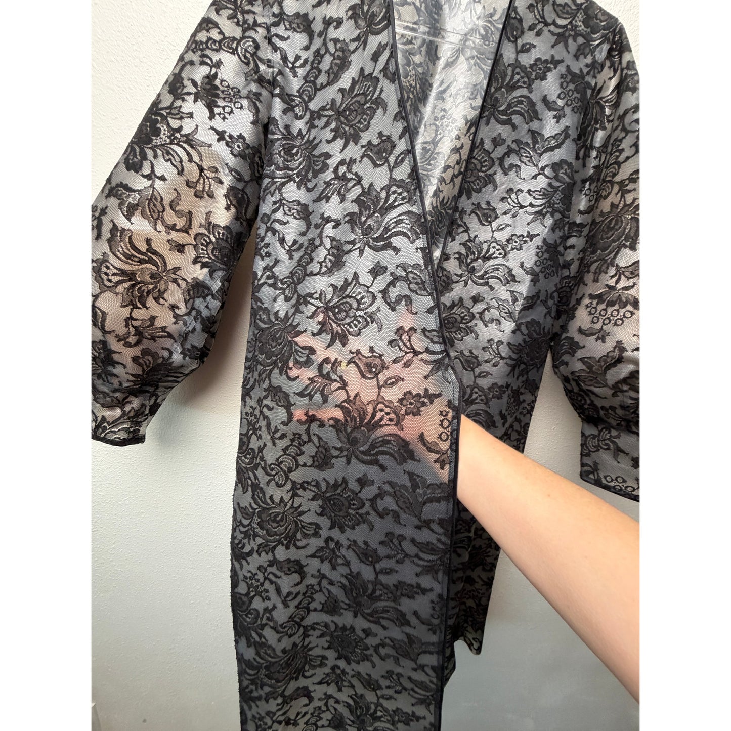 NWOT August Getty Atelier Women's S Black Lace Kimono