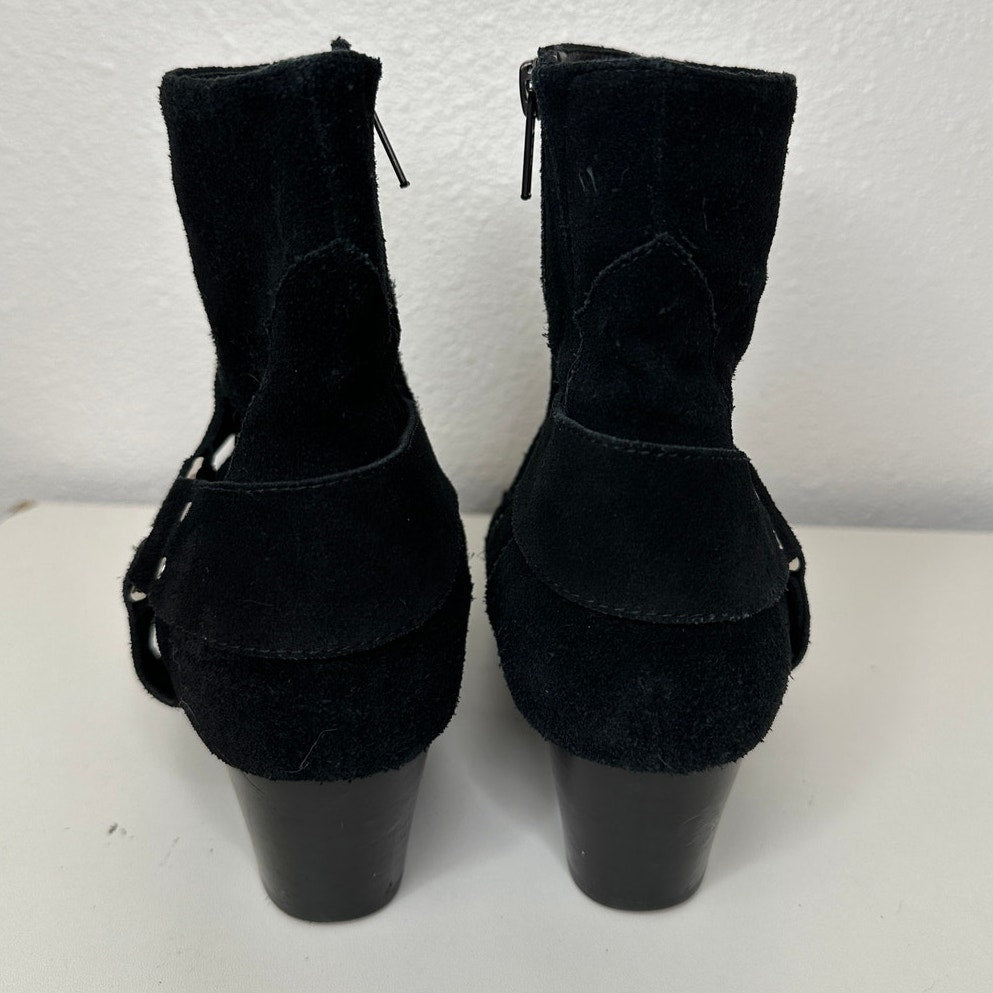 Caverley Black Suede Western Heeled Zip Ankle Boot Booties 39 / 8