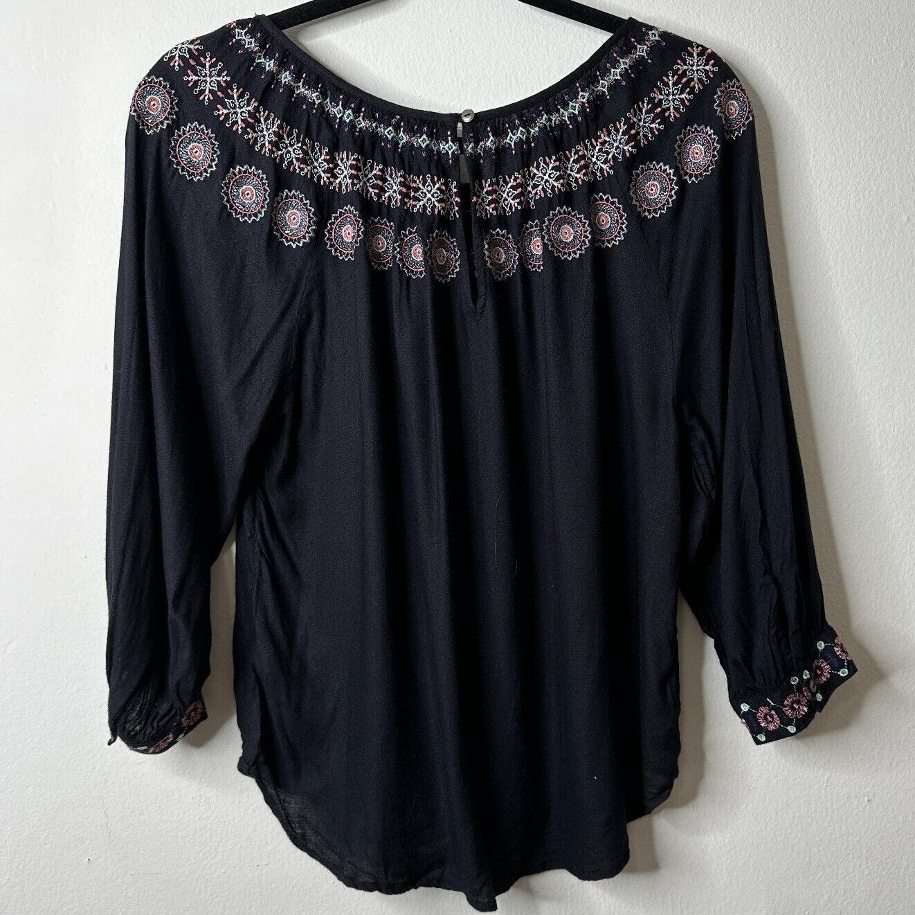 Velvet By Graham & Spencer Eva Black Peasant Top Pastel Embroidered Neck XS