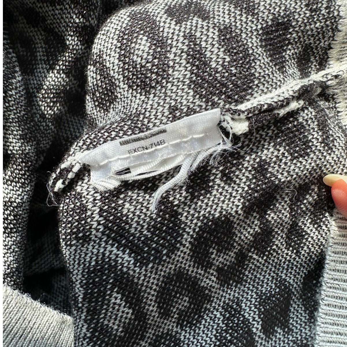 Express Black & Light Gray Leopard Print Boat neck Long Sleeve Thin Sweater M