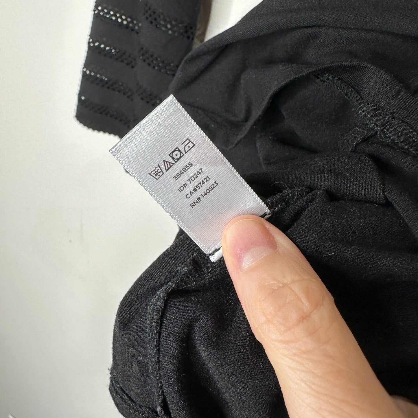 Ann Taylor Loft Black 3/4 Sleeves Cut-Out Triangle Stripe Round Neck Shirt XXP