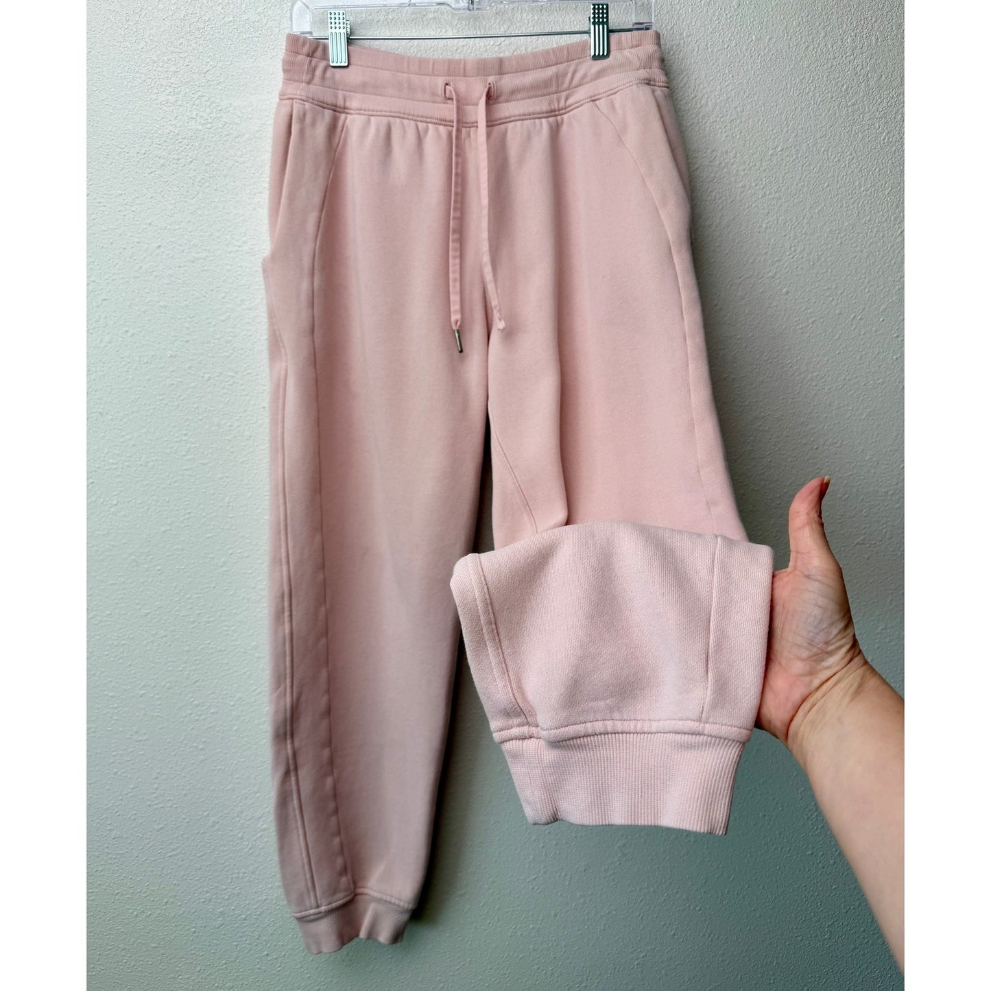 Lululemon Light Pink Jogger Sweatpants Drawstring Elastic Waist Size 8