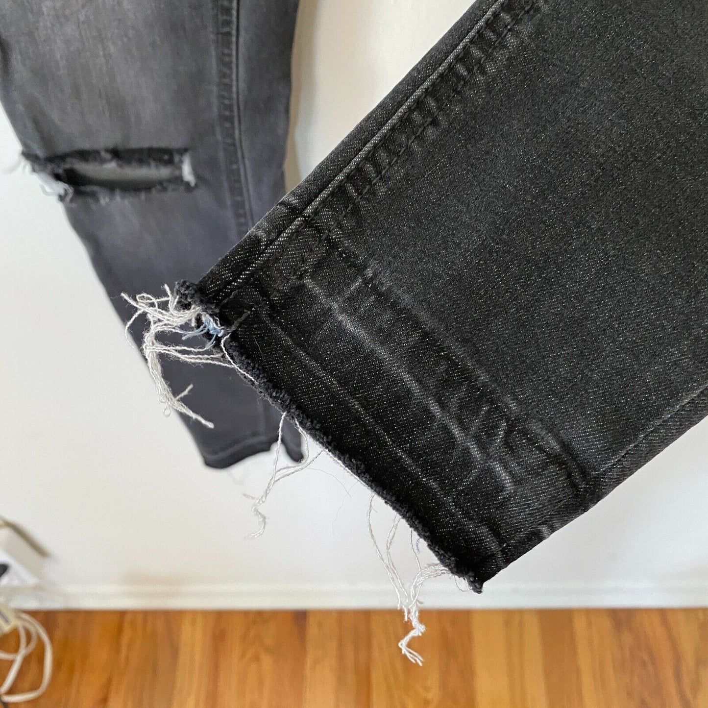 Fashion Nova Tinseltown Charcoal Gray Distressed Knees Raw Hem Skinny Jean 3