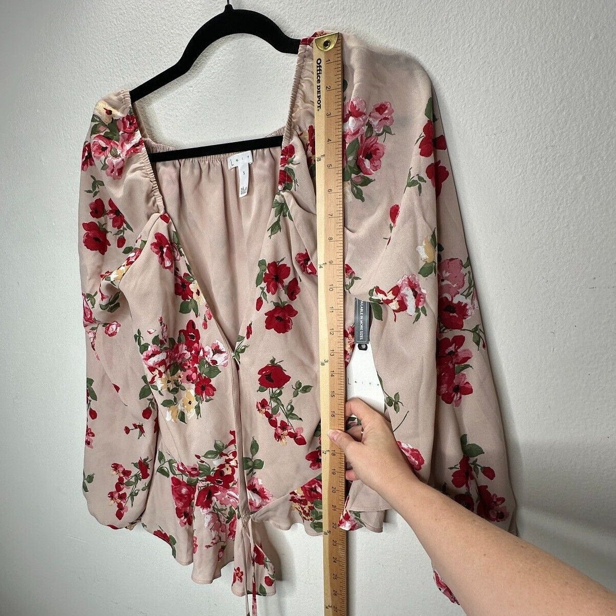 NWT Leith Pink Adobe Taupe Pink Red Floral Print Bell Sleeve Ruffle Wrap Top S