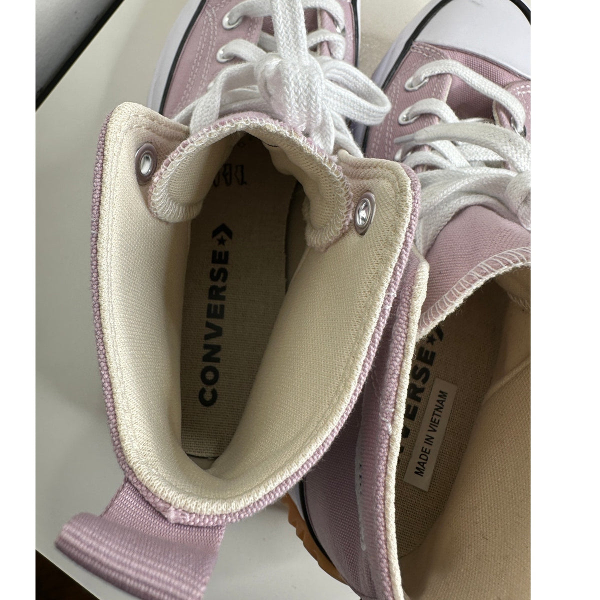 Converse Run Star Hike High Top Platform Sneaker Pink & White W 9 / M 7