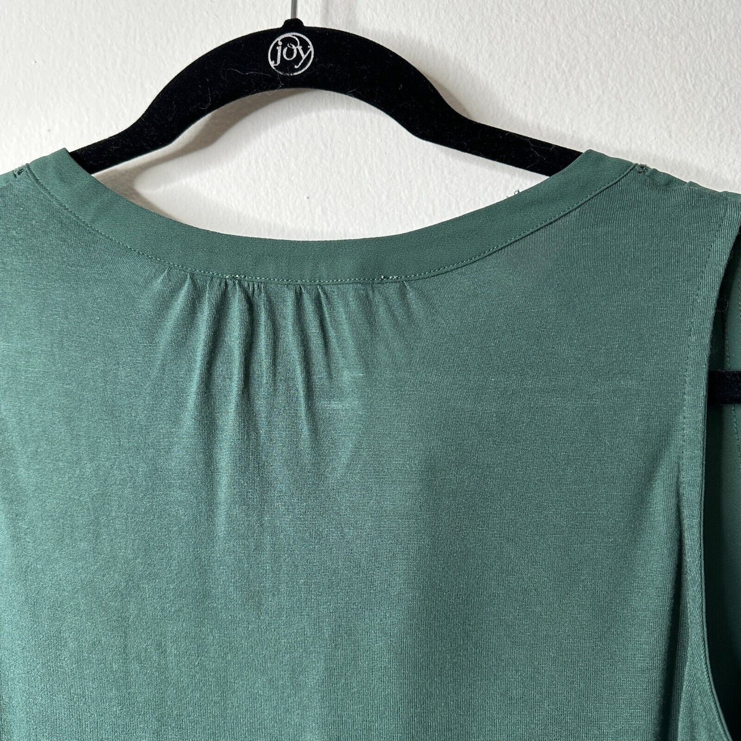 Loft Sage Green Split V-Neck Sleeveless Flowy Lace Neck Detail Tank Blouse XS