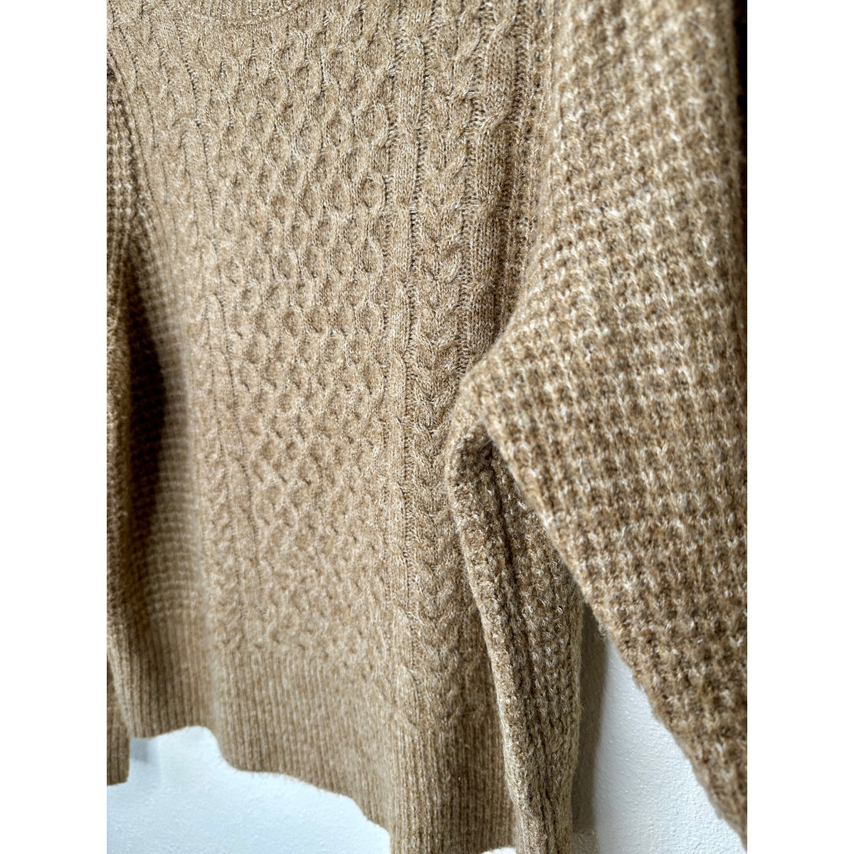 Abercombie & Fitch Tan Knit Pleated Puff Shoulder Round Neck Sweater L