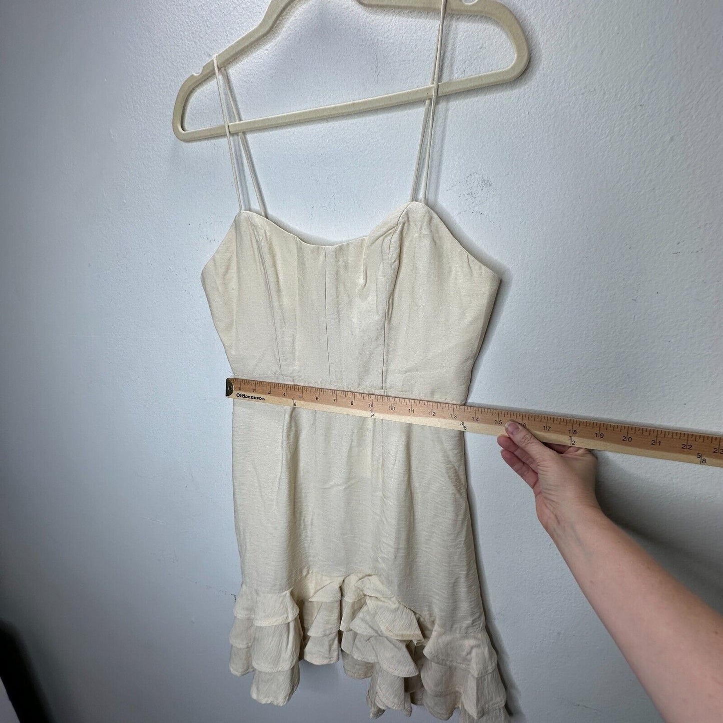 Saints + Secrets Creamy Beige Structured Bodice Tiered Ruffle & Hem Mini Dress M