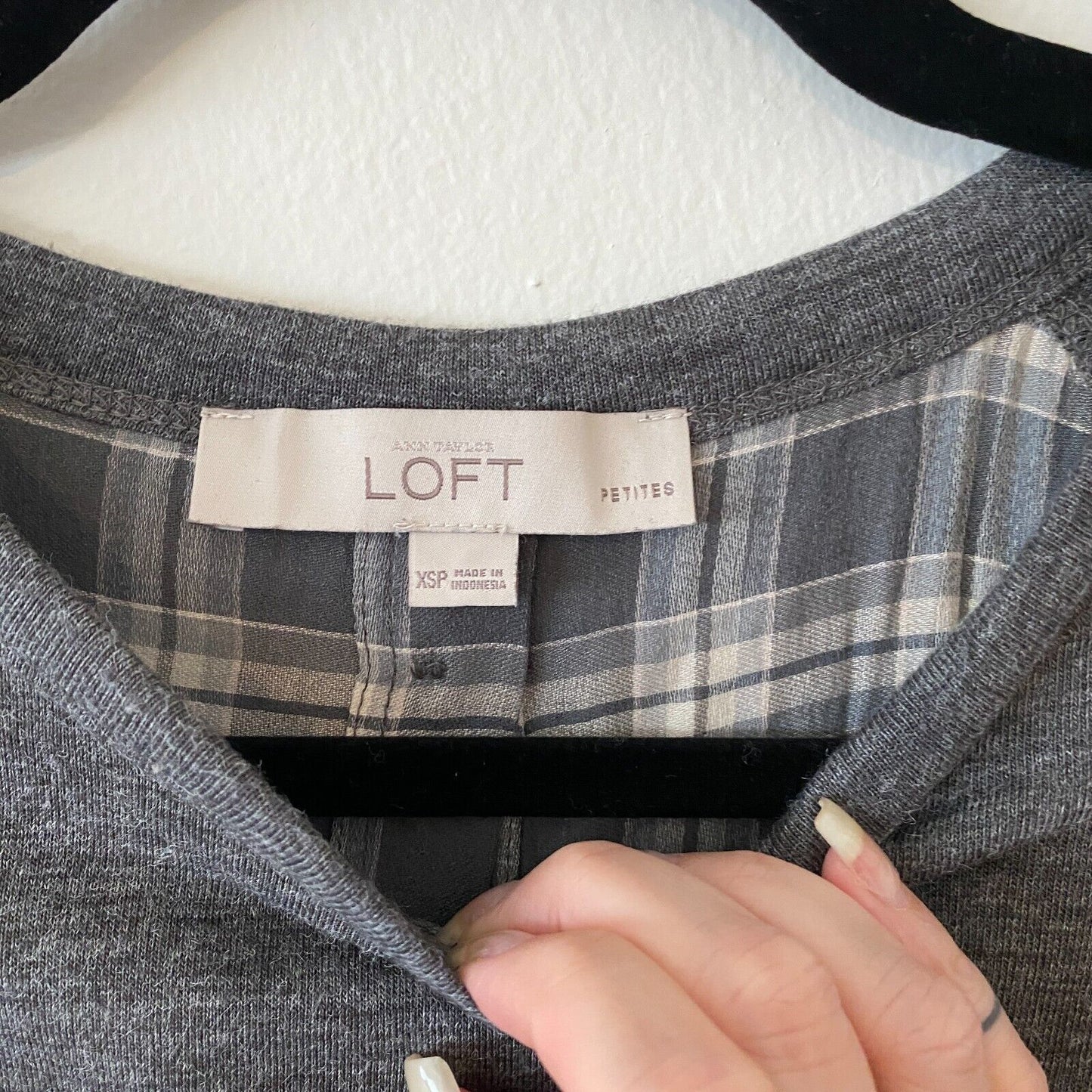 Ann Taylor Loft High Low Medium Gray Top Gray Blue & Cream Plaid Button Down XSP