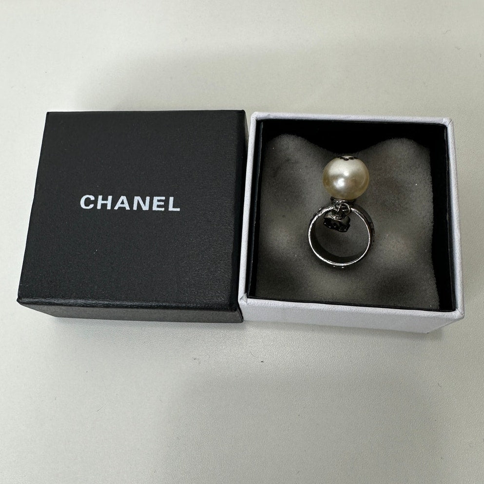 Chanel Paris Silver  Embossed Logo Pearl Crystal Heart Dangle Ring 6.5
