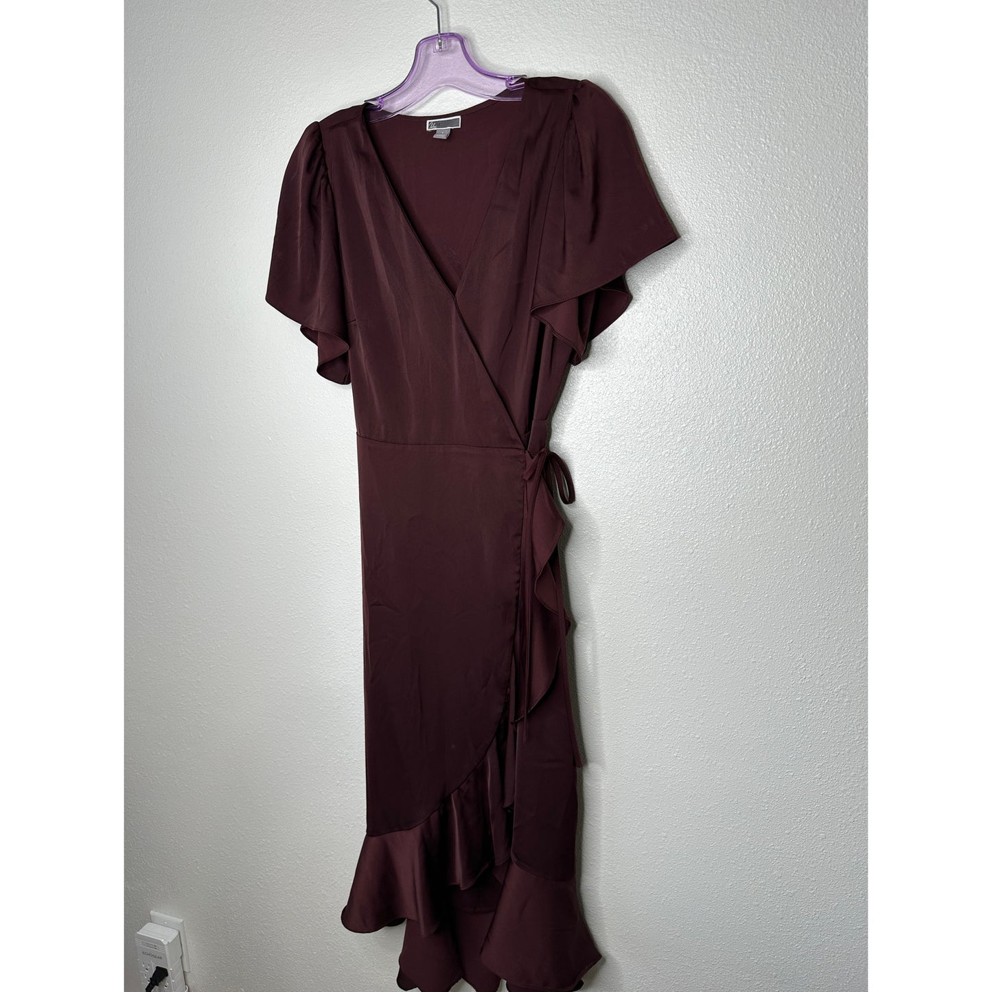 Chelsea28 Burgundy Maroon Flutter Sleeve Ruffle V-Neck Wrap Dress S