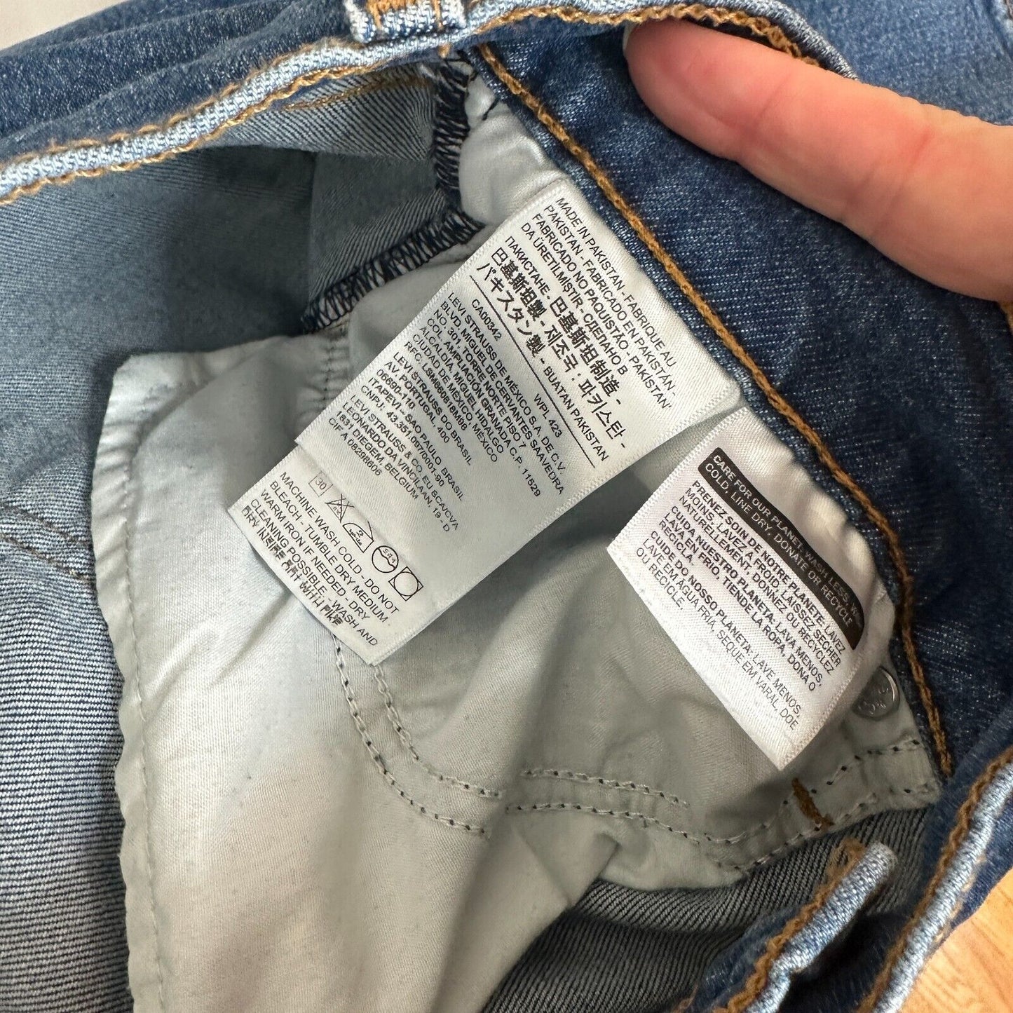 Levi's Medium Blue Wash Wedgie Skinny High Rise Button Fly Jean Size 32