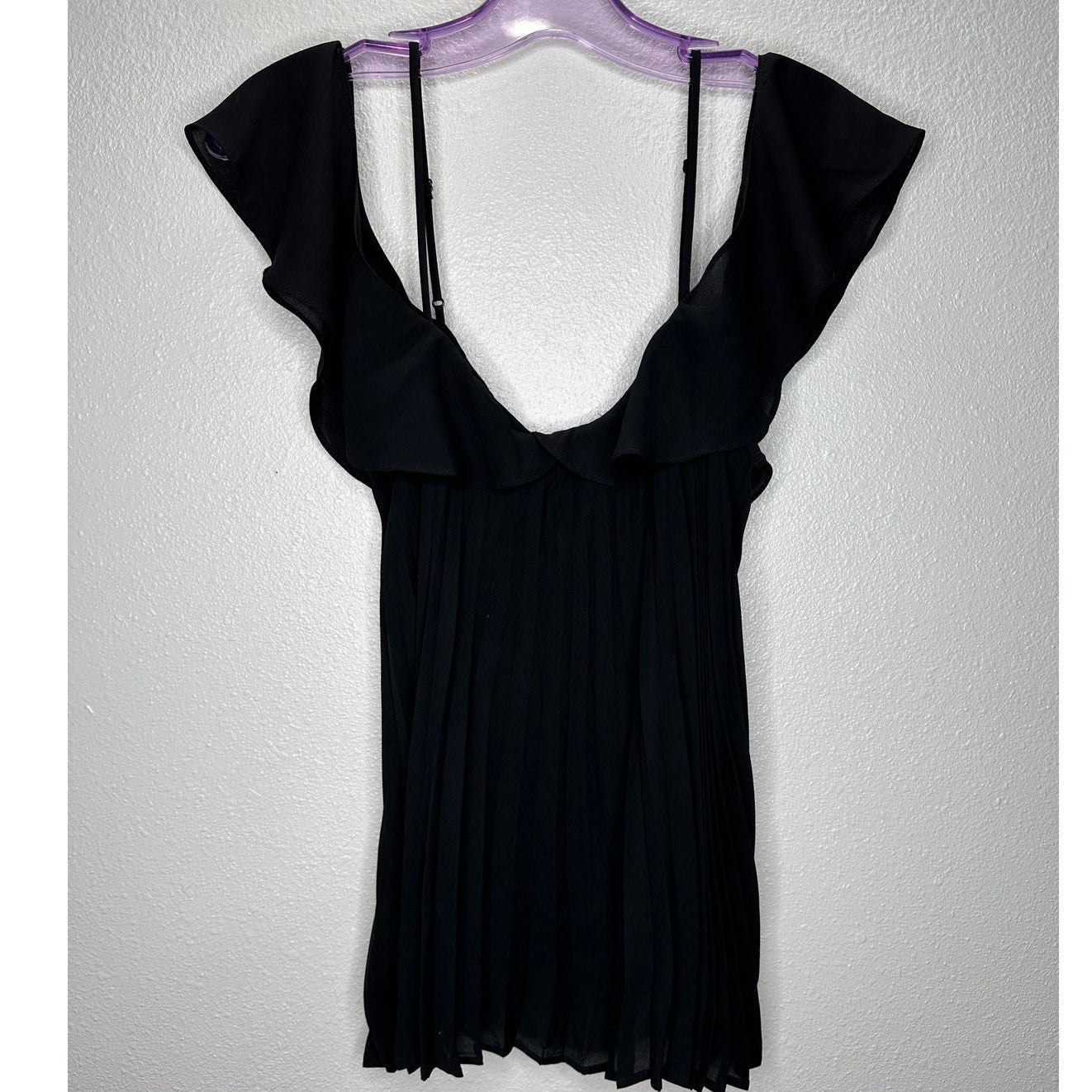 Delfi Black Pleated Accordion Ruffle Flowy Back Keyhole Cami S