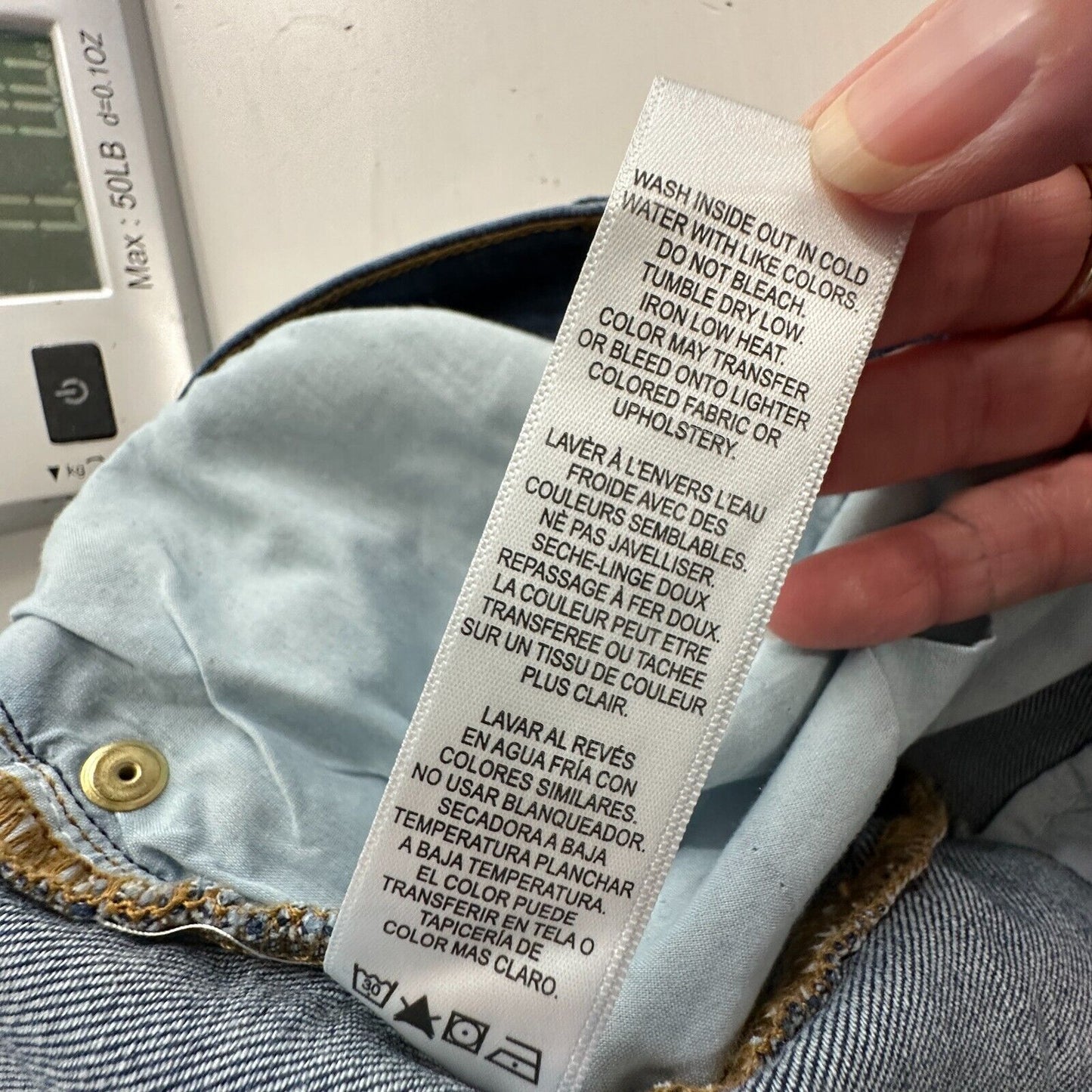 Frame Le Cut Off Azure Jean Shorts Raw Edge Frayed Hem Fading & Whiskering 28