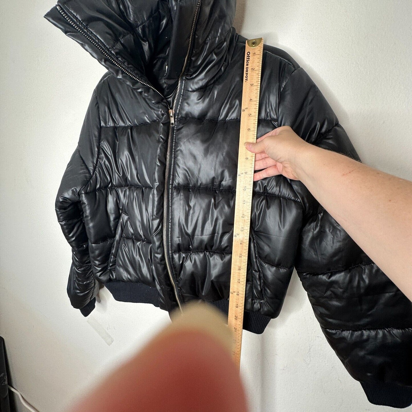 Revolve Lovers + Friends Black Satin Puffer Jacket Banded Hem & Cuff Zip L