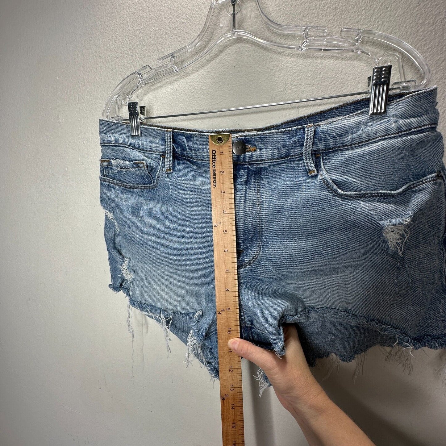 Frame Light Blue Medium Wash Kerouc Le Cutoff Raw Hem Front Zip Jean Shorts 31