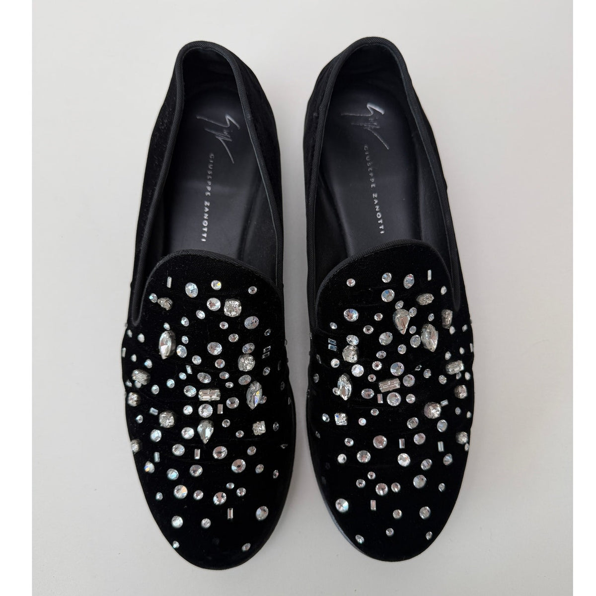 Giuseppe Zanotti Afelia Crystal Embellished Suede Loafers EU 43