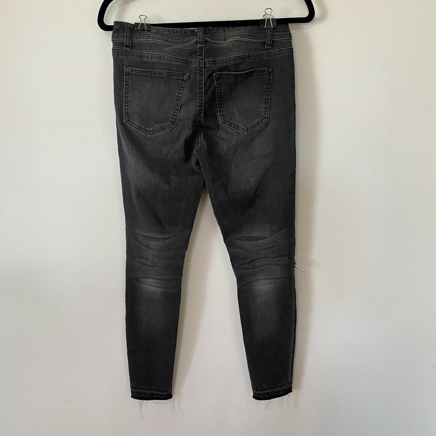 Fashion Nova Tinseltown Charcoal Gray Distressed Knees Raw Hem Skinny Jean 3