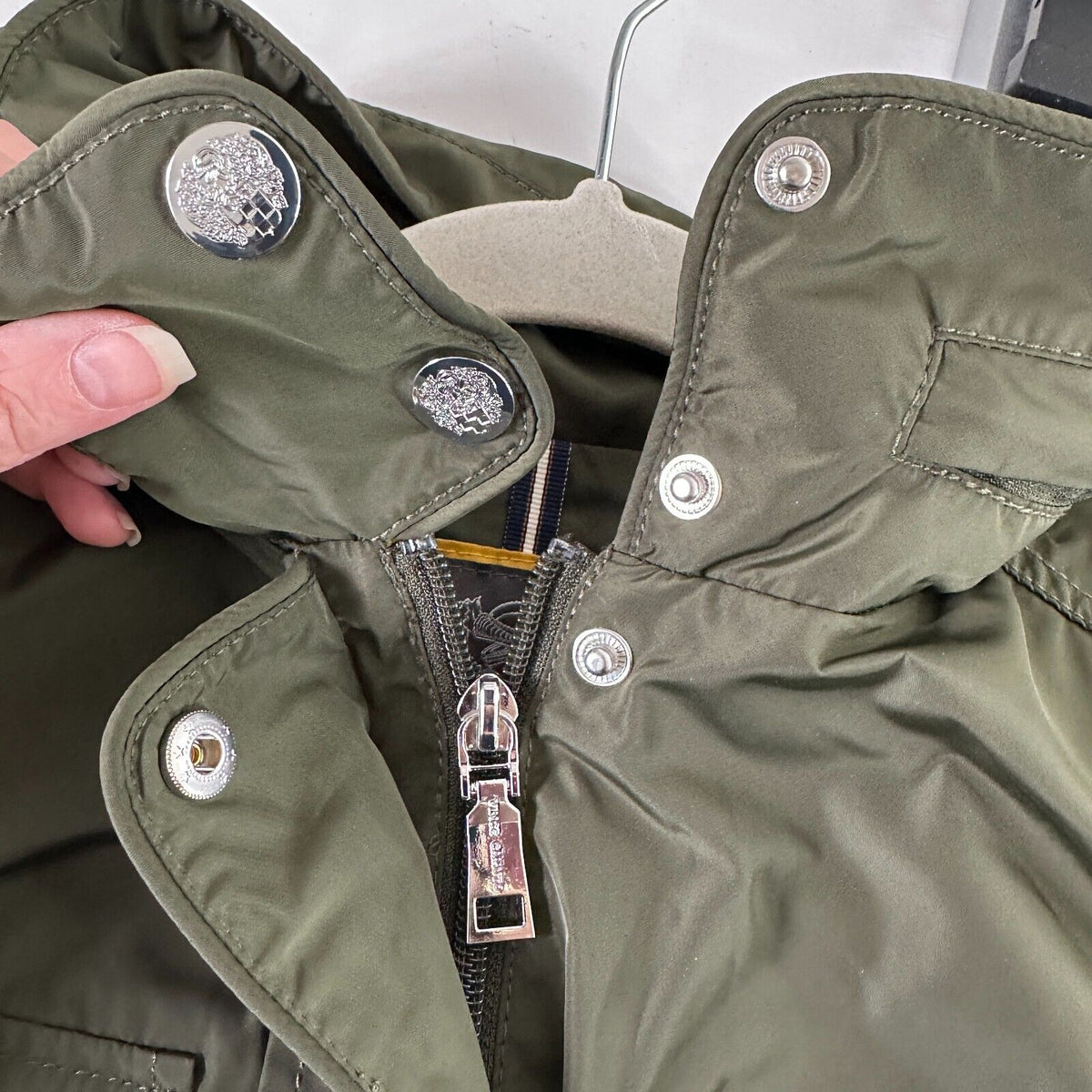 Vince Camuto Army Green Cinch Waist Zip Front Hooded Windbreaker Jacket Small