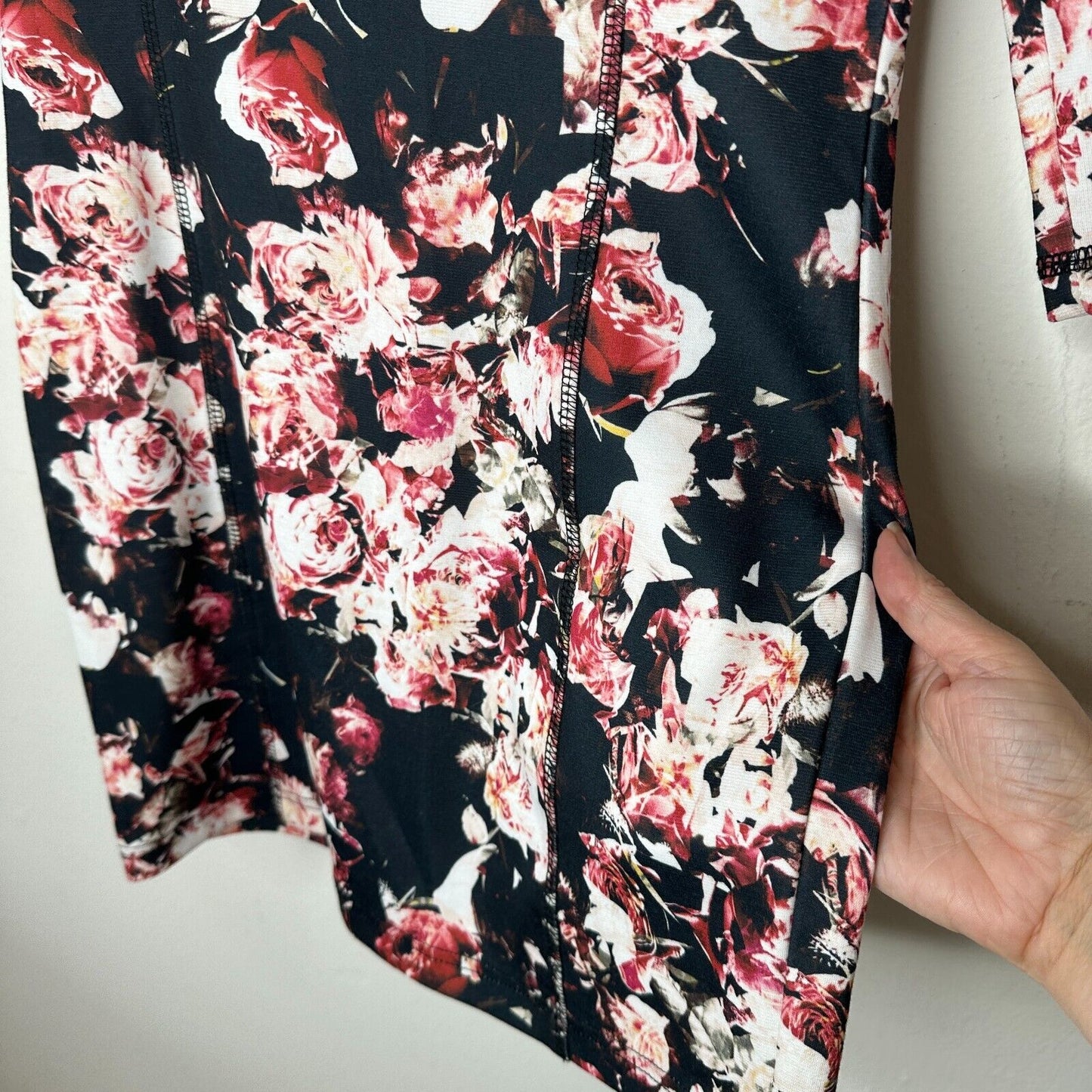 H&M Black Red and White Floral 3/4 Sleeve Mini Dress Quilted At Shoulders Zip S