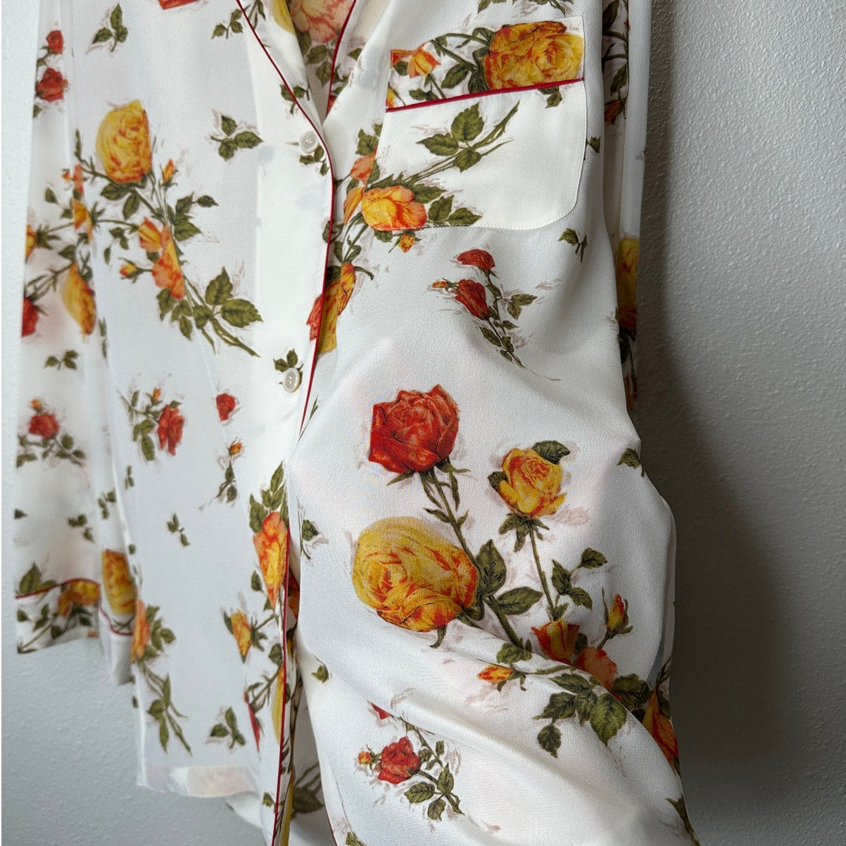 Alexander McQueen Cream Multi Color Floral Long Sleeve Button Pajama Top 44 / M