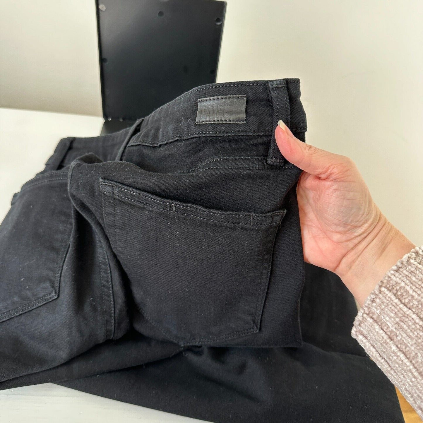Paige Black Shadow Verdugo Ultra Skinny Jeans 5 Pocket Design Zip Fly Button 27