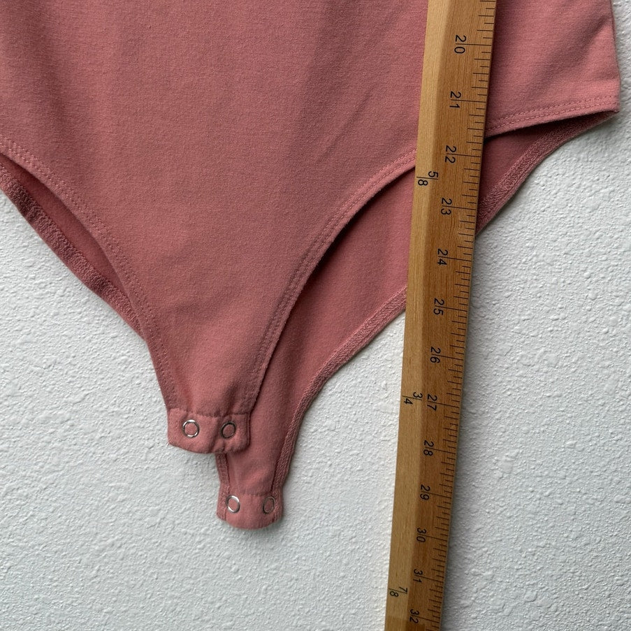 Forever 21 Dusty Pink Sleeveless Snap Bodysuit Tank Top Size M