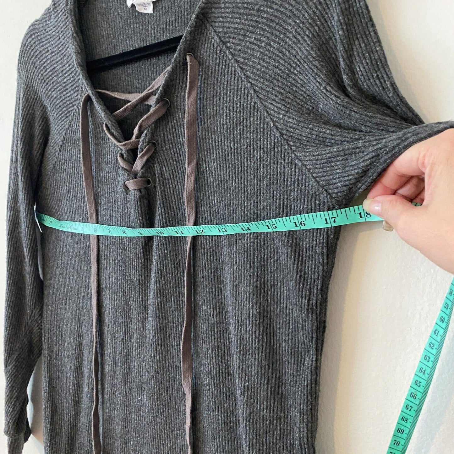 VELVET Graham and Spencer Gray Billow Lace up V-Front Long Sleeve Jersey Top XS