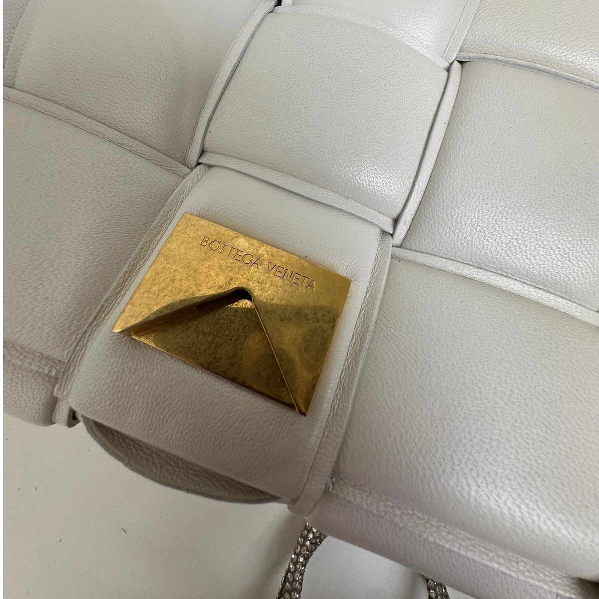 Bottega Veneta Chain Cassette Padded Lambskin Off White Gold Chain Bag