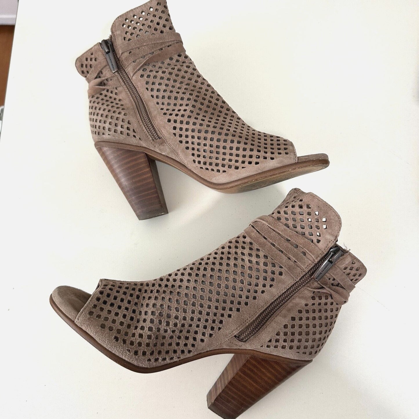 Vince Camuto Kamey Tan Taupe Suede Laser Cut Open Toe Tie Tassel Zip Booties 5.5