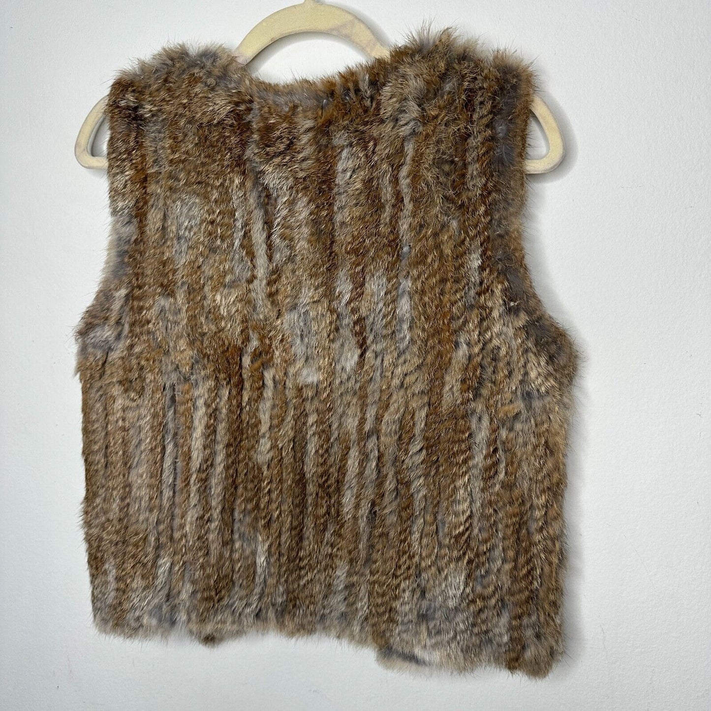 525 America Soft Luxe Genuine Rabbit Fur Sleeveless Open Vest Brown Cream Medium