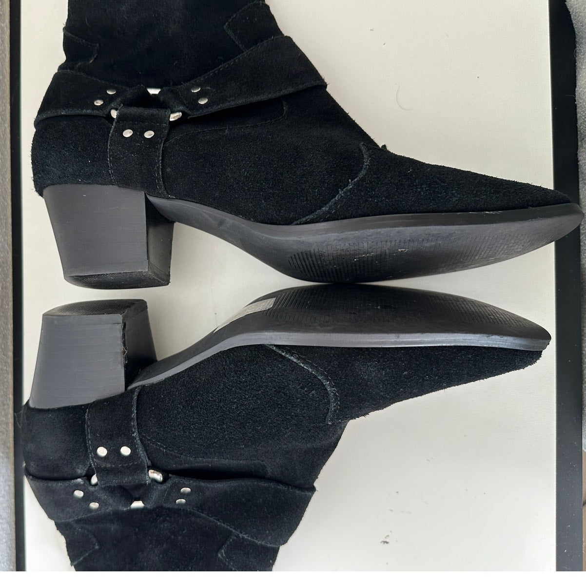 Caverley Black Suede Western Heeled Zip Ankle Boot Booties 39 / 8