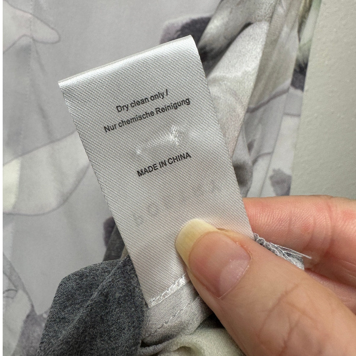 Poetry 100% Silk Blouse Gray Green Ivory Womens US 10 V Neck