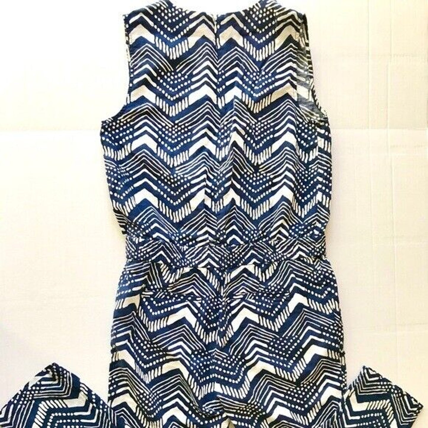 J Crew Cute Linen Zig-Zag Navy and White Print Sleeveless Jumpsuit Romper Size 0