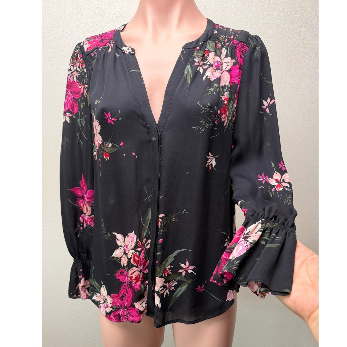 Joie Black Pink Floral Silk V Neck Blouse Women S