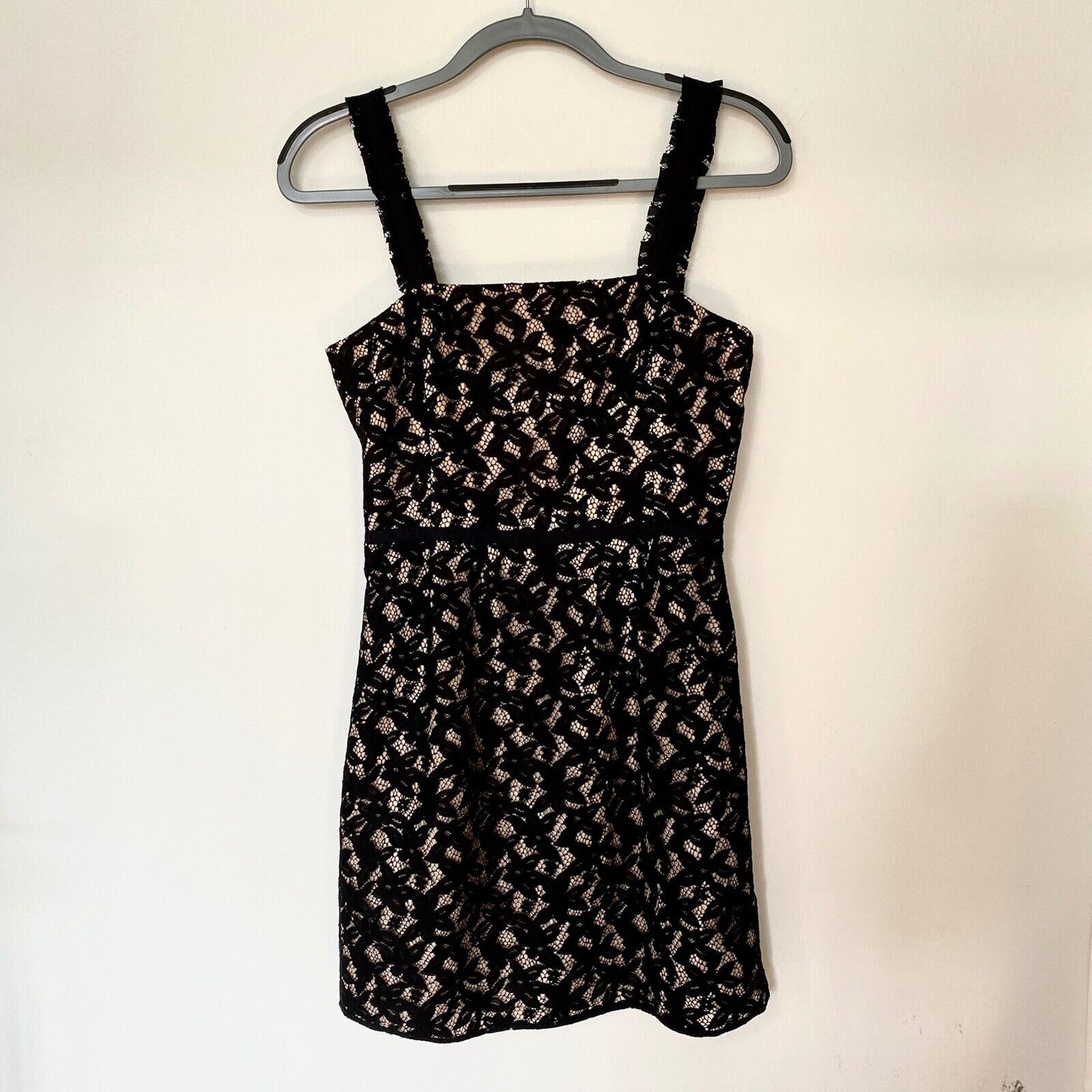 Juicy Couture Black Lace Tan Satin Lined Spaghetti Strap Zip Sheath Dress 4