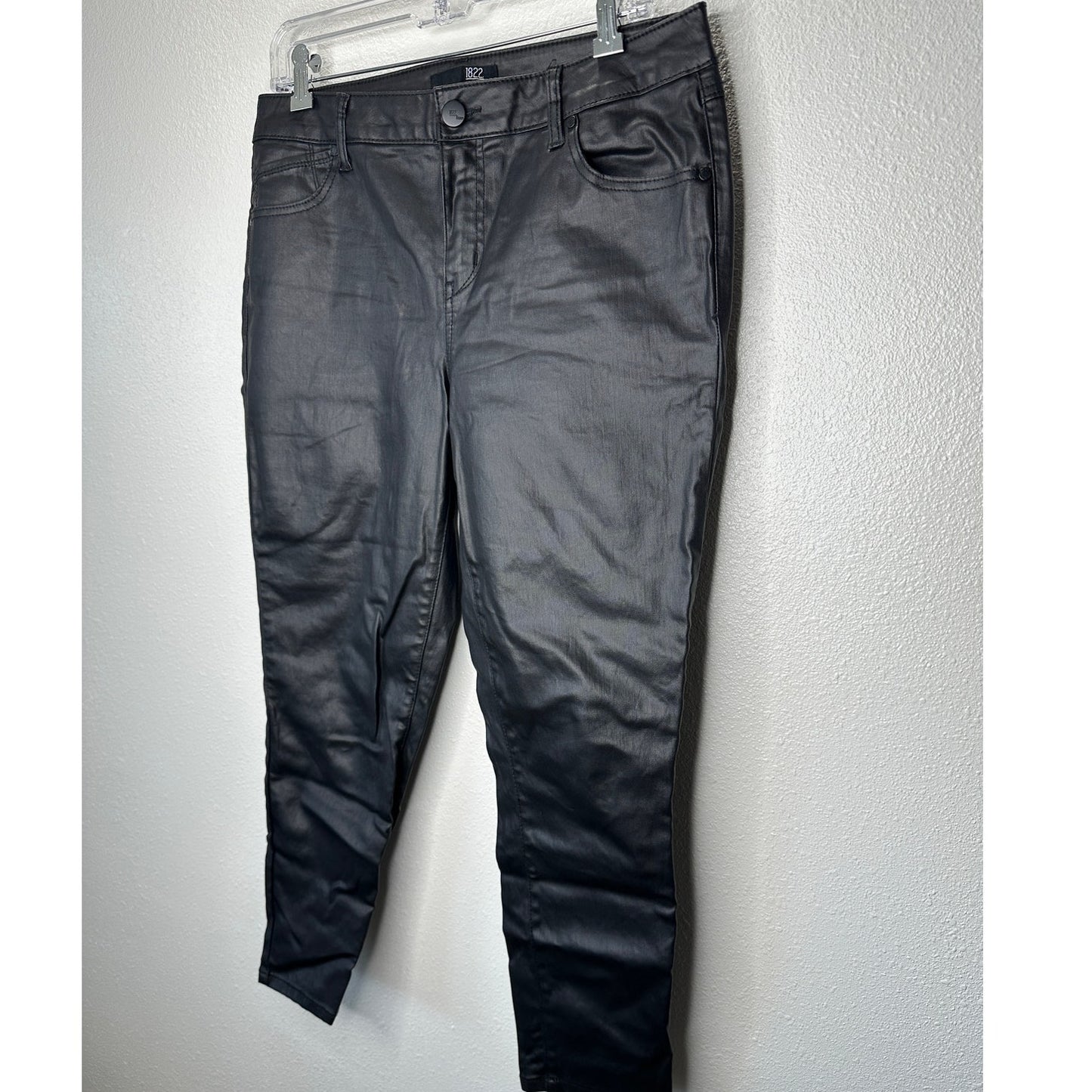 1822 Denim Black Shimmer Leatherette Skinny Pant 30 P / 10 P