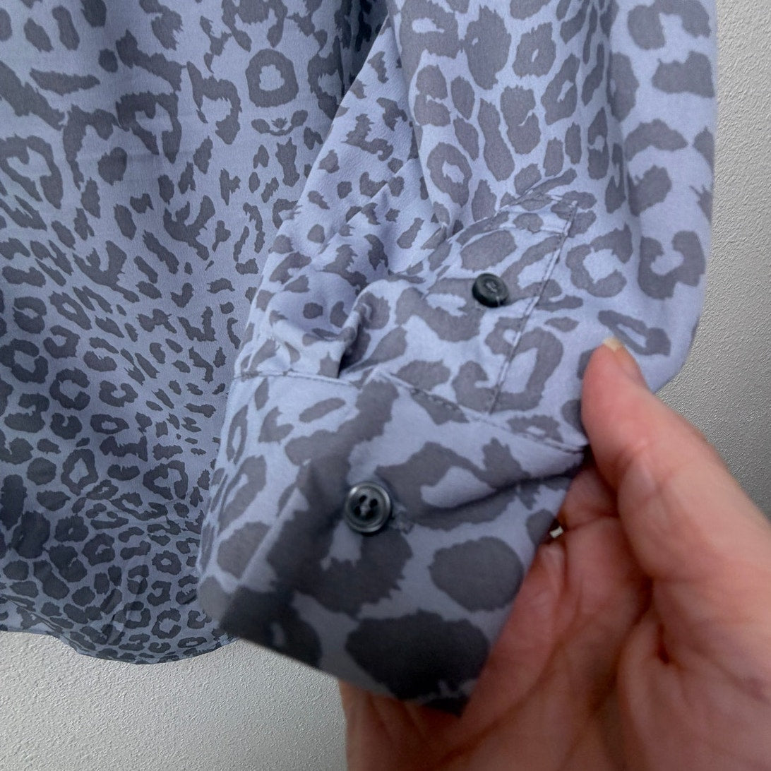 Cynthia Steffe Blue Gray Animal Print V-Neck Long Sleeve Blouse M