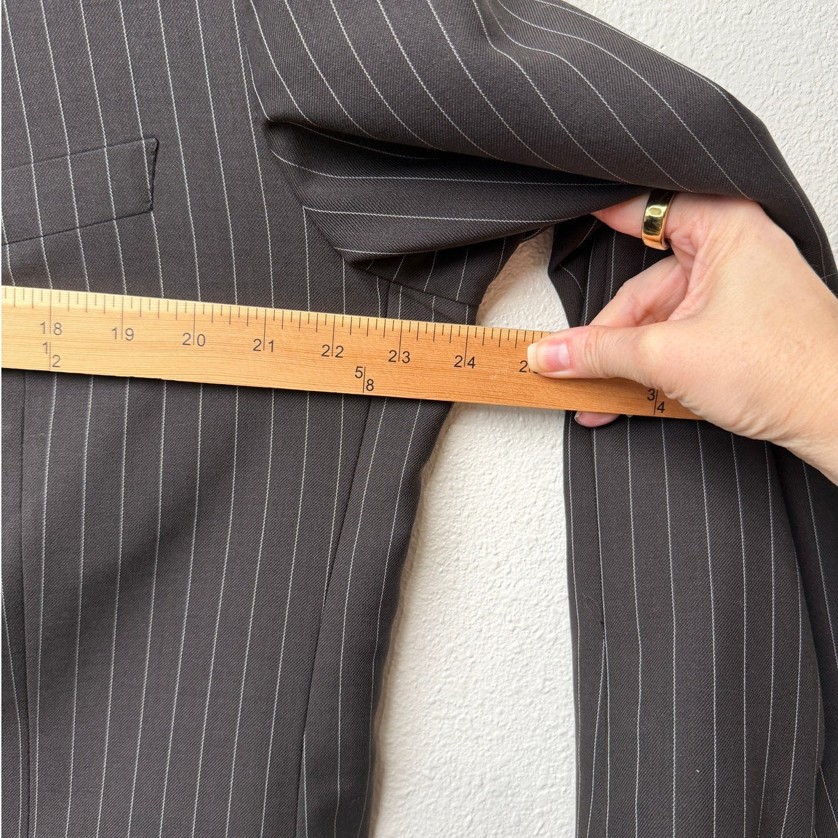 Hugo Boss Black Pinstripe Wool Mohair 2 Pc Suit Men’s 46R
