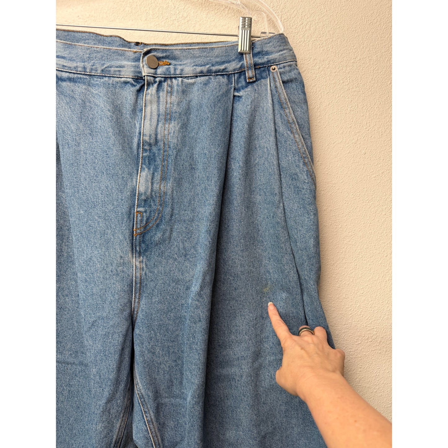 Hed Mayner Men's L Light Blue Pleated Denim Jeans