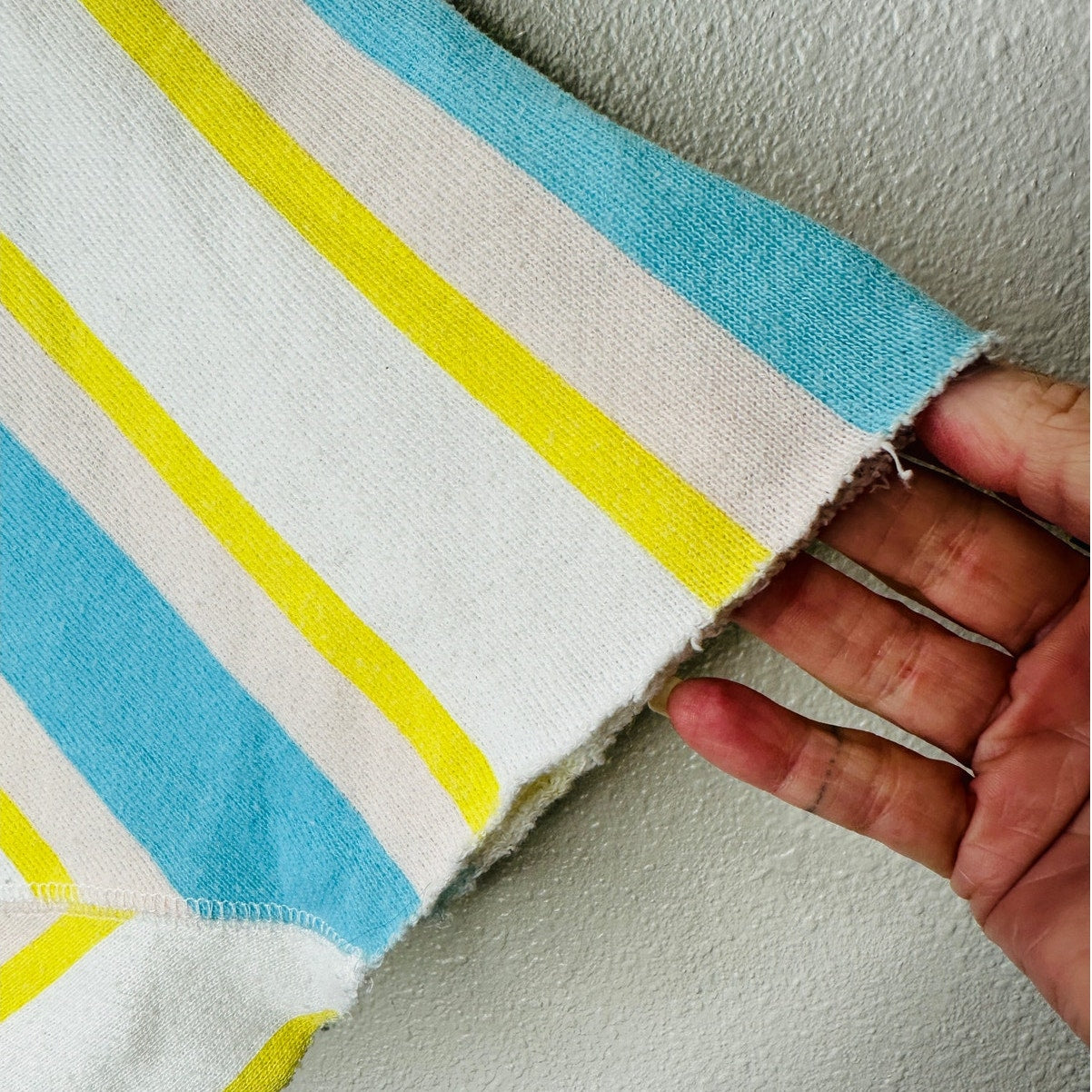 Billabong White Blue Yellow Batwing Front Zip Raw Hem Hooded Sweater S