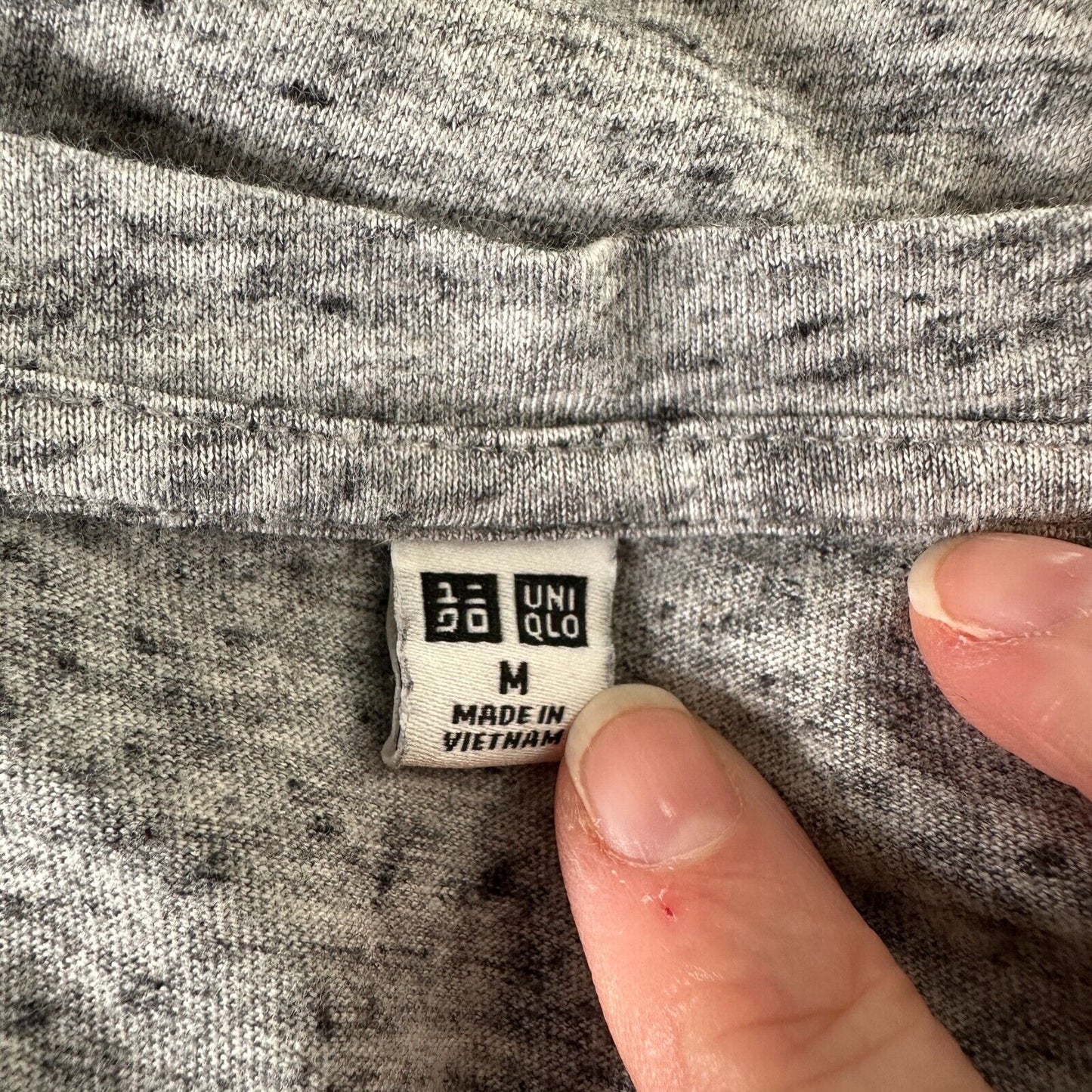 Uniglo Soft Relaxed Heathered Gray V-Neck Short Sleeve Relaxed Tee Medium